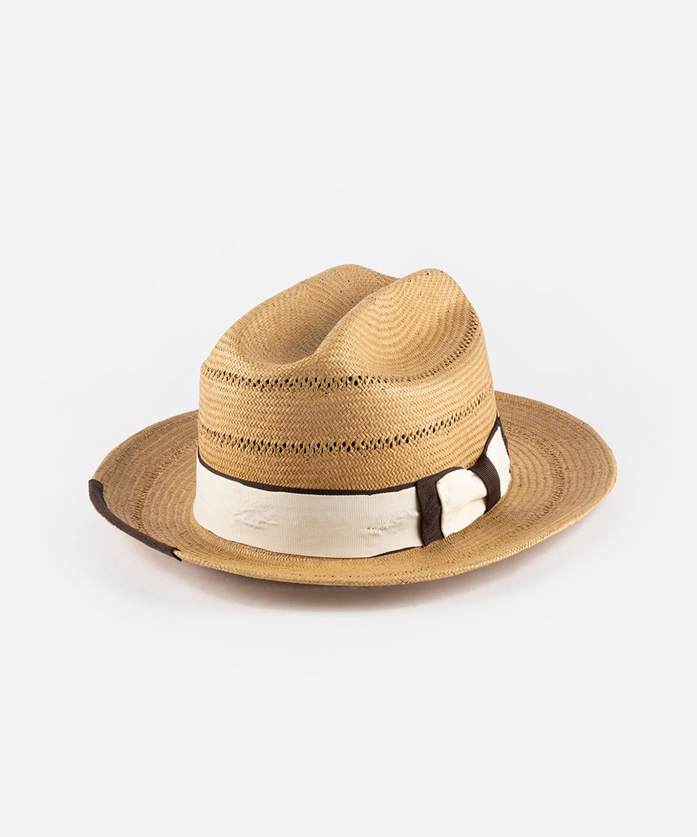 A straw hat displayed against a white background #color_natural