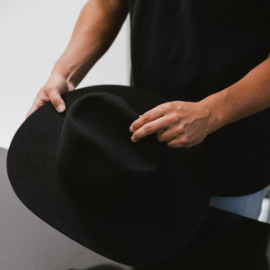 MESQUITE BLANK OPEN CROWN HAT – BLACK