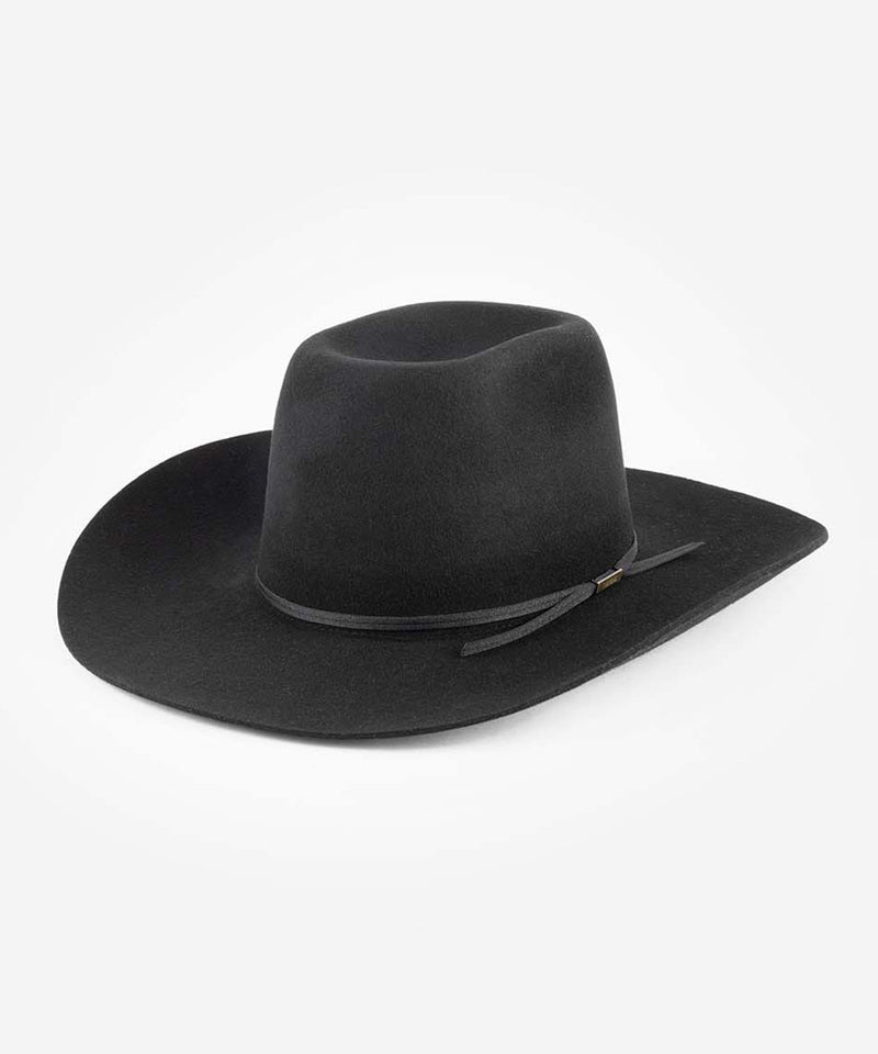 Black hat on a plain background #color_black
