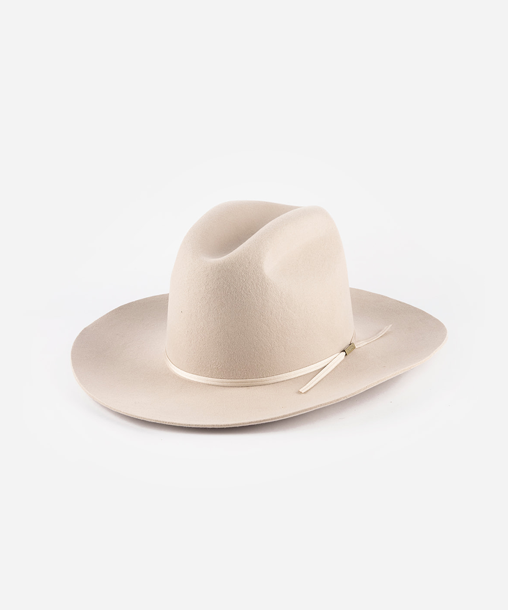Beige cowboy hat on a white background #color_silverbelly